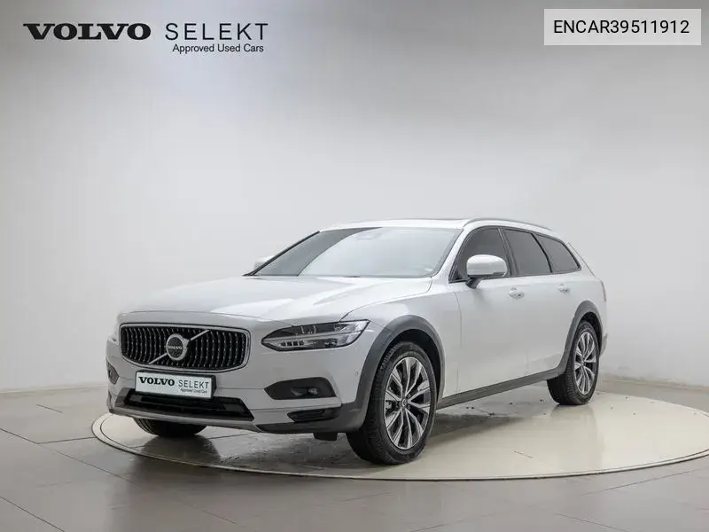 Volvo V90 2024 года выпуска