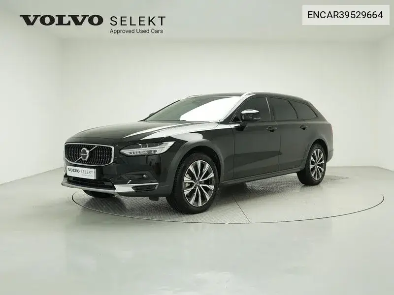 Volvo V90 2024 года выпуска
