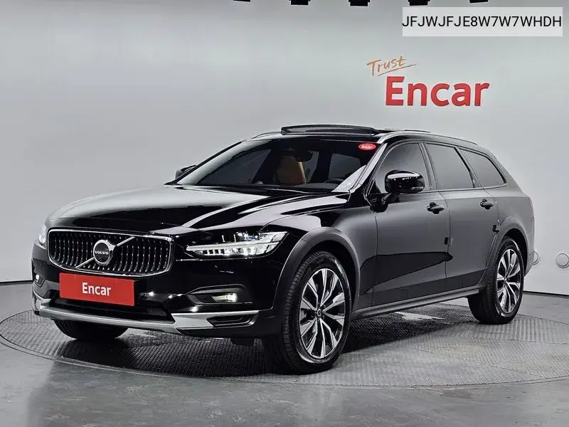Volvo V90 2024 года выпуска
