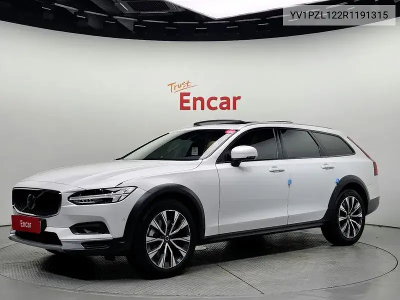 Volvo V90 2024 года выпуска