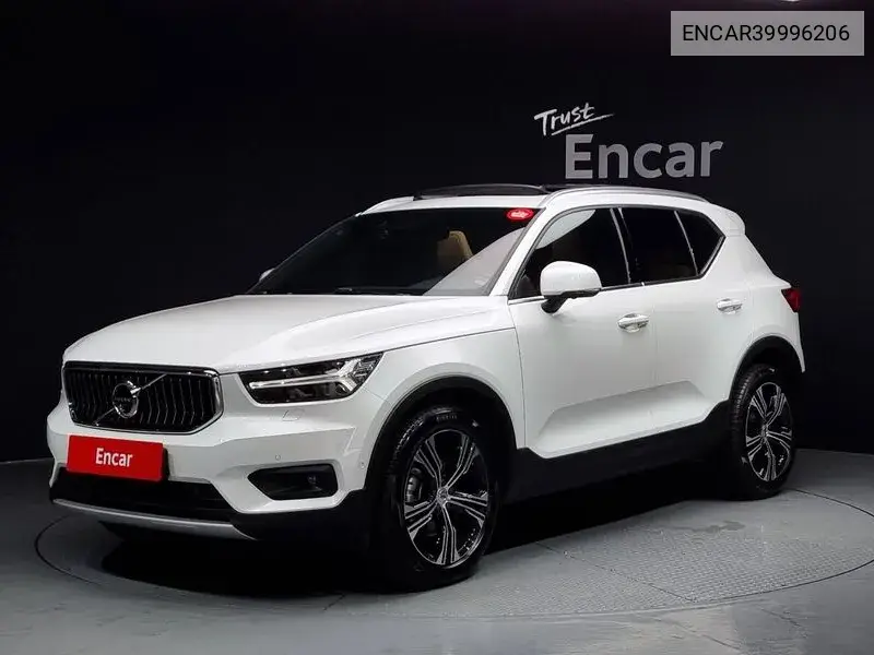Volvo XC40 2020 года выпуска