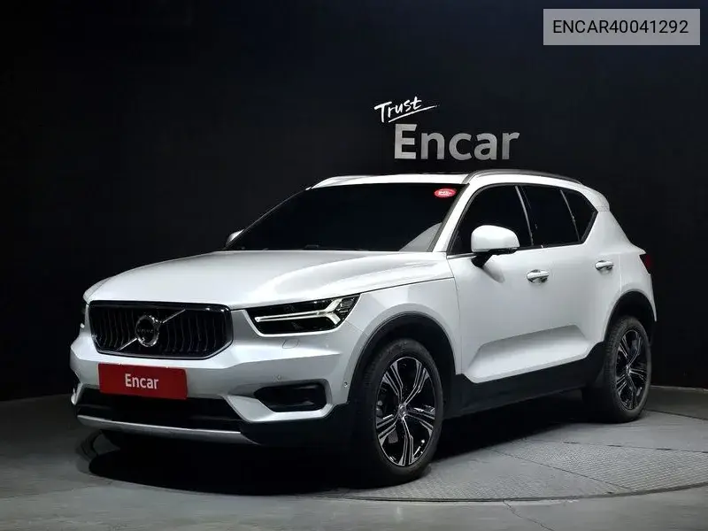 Volvo XC40 2021 года выпуска
