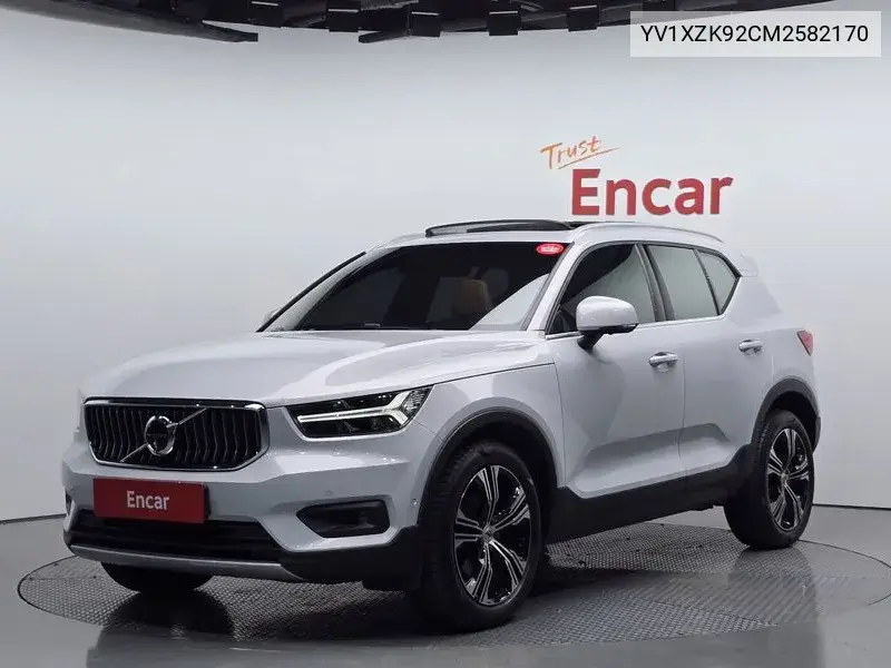 Volvo XC40 2021 года выпуска