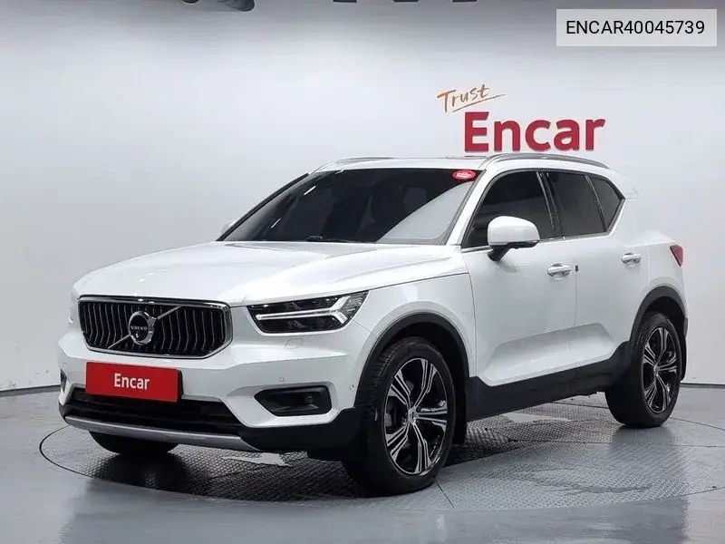 Volvo XC40 2021 года выпуска