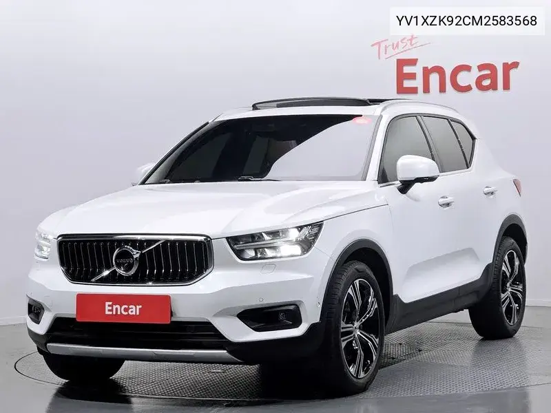 Volvo XC40 2021 года выпуска