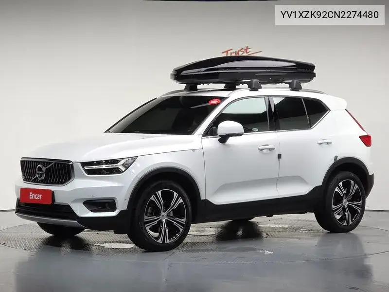 Volvo XC40 2022 года выпуска