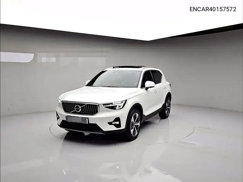 Volvo XC40 2023 года выпуска