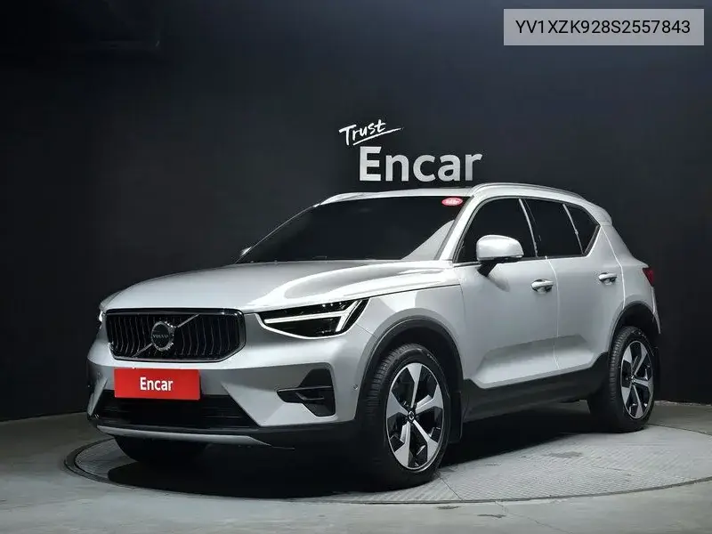 Volvo XC40 2025 года выпуска