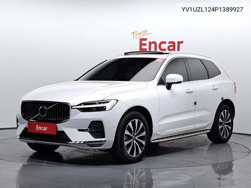 Volvo XC60 2023 года выпуска
