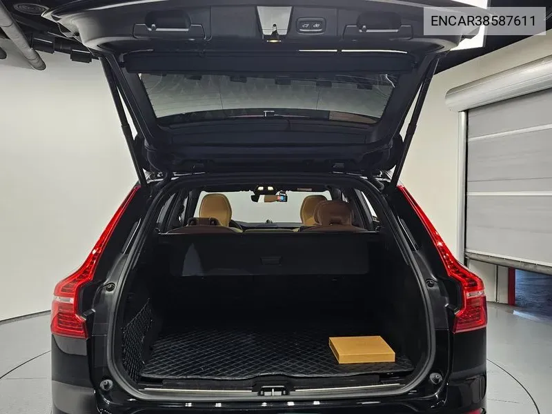 Volvo XC60 2024 года выпуска