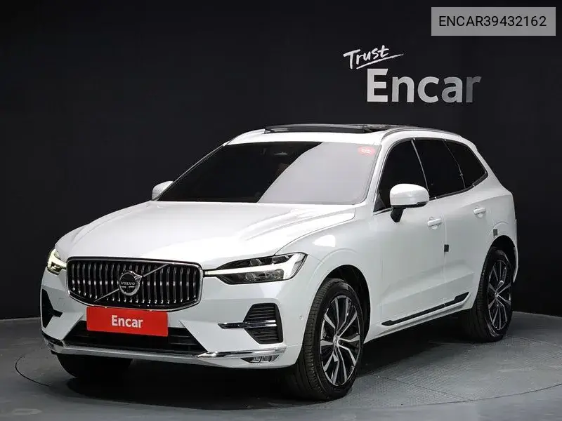 Volvo XC60 2025 года выпуска