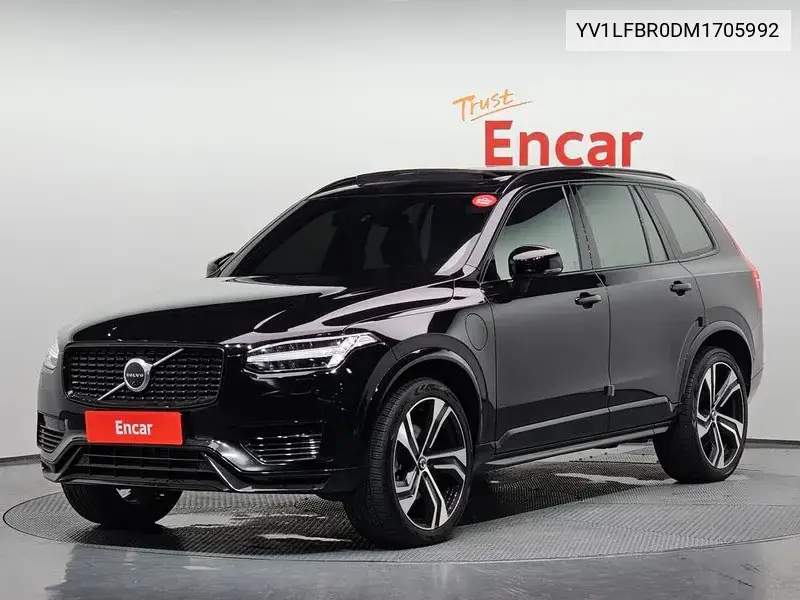 Volvo XC90 2021 года выпуска