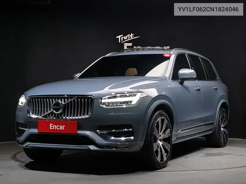Volvo XC90 2022 года выпуска