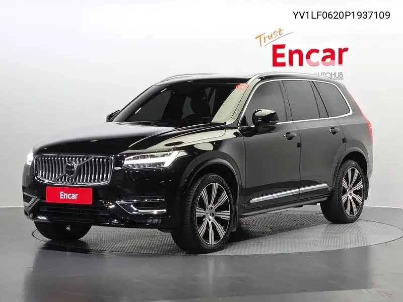 Volvo XC90 2023 года выпуска